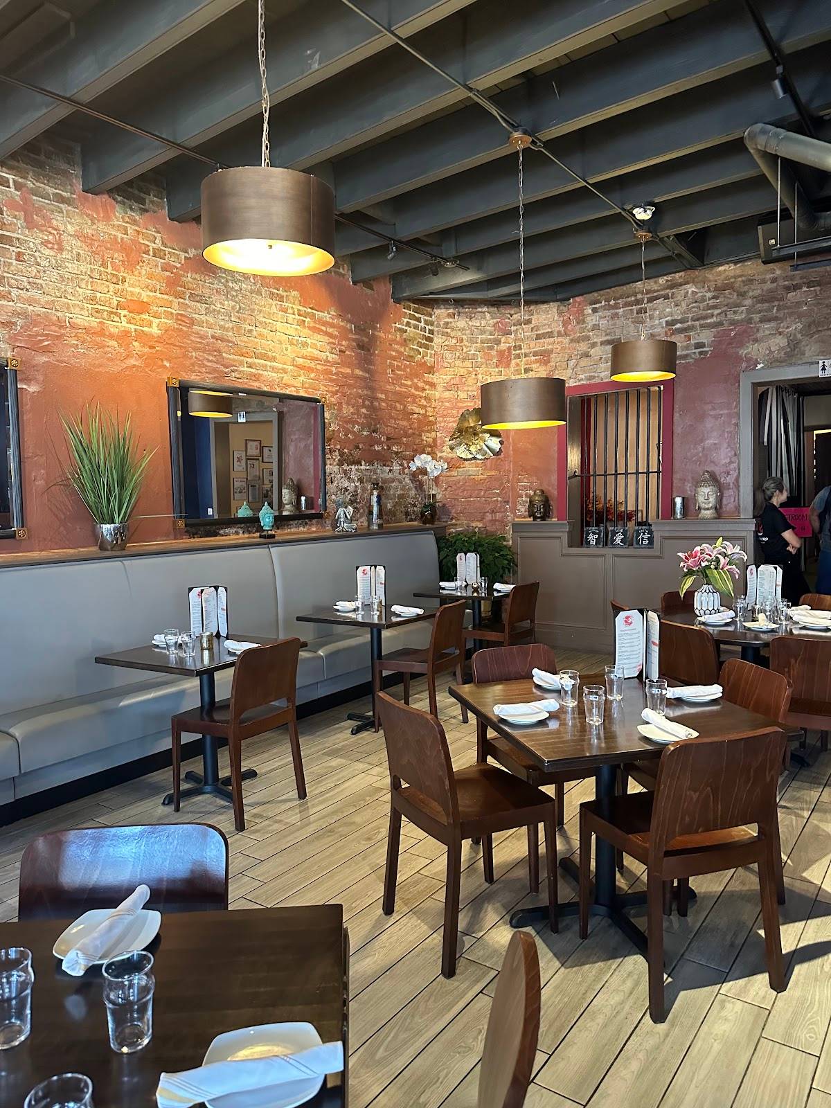 Zhang Bistro restaurant in New Orleans - photo 9