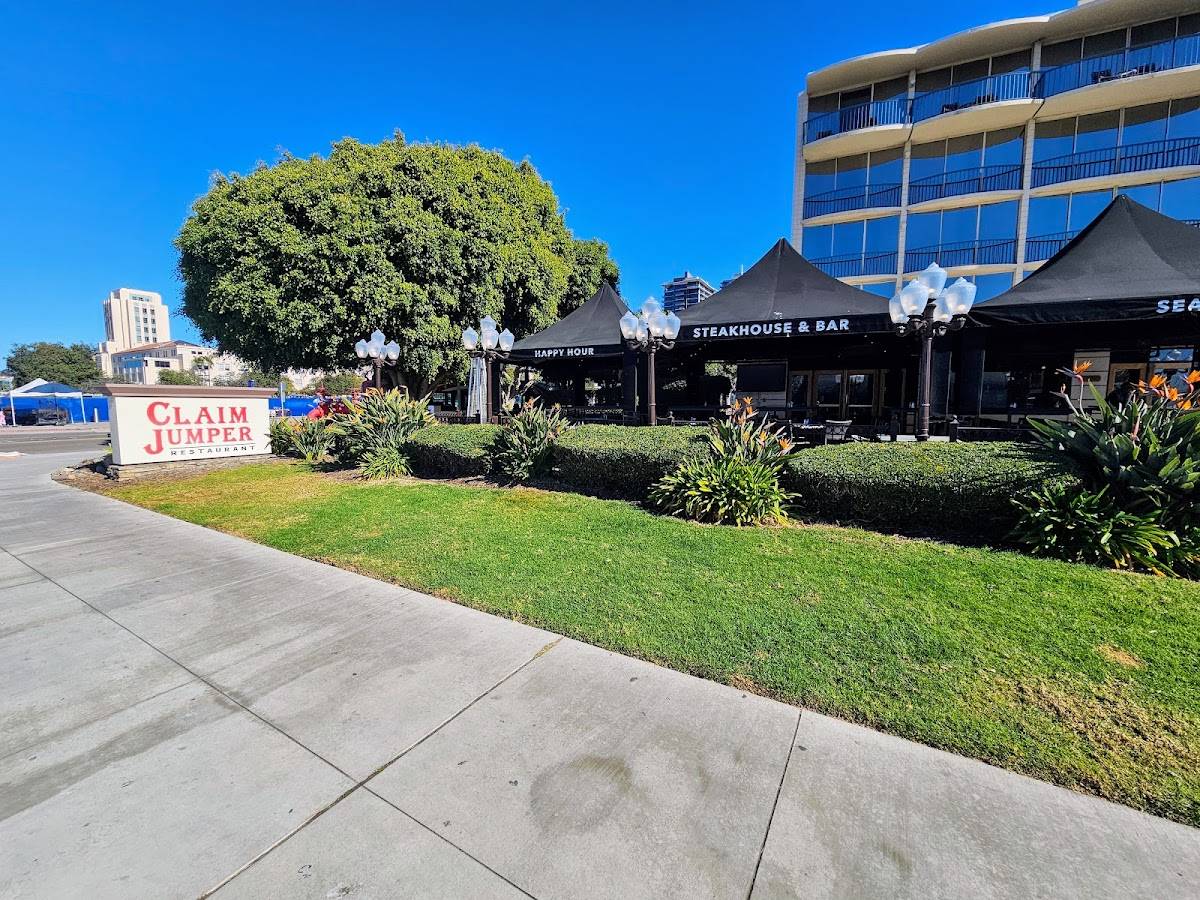 Claim Jumper Steakhouse & Bar - San Diego, CA restaurant in San Diego - photo 4