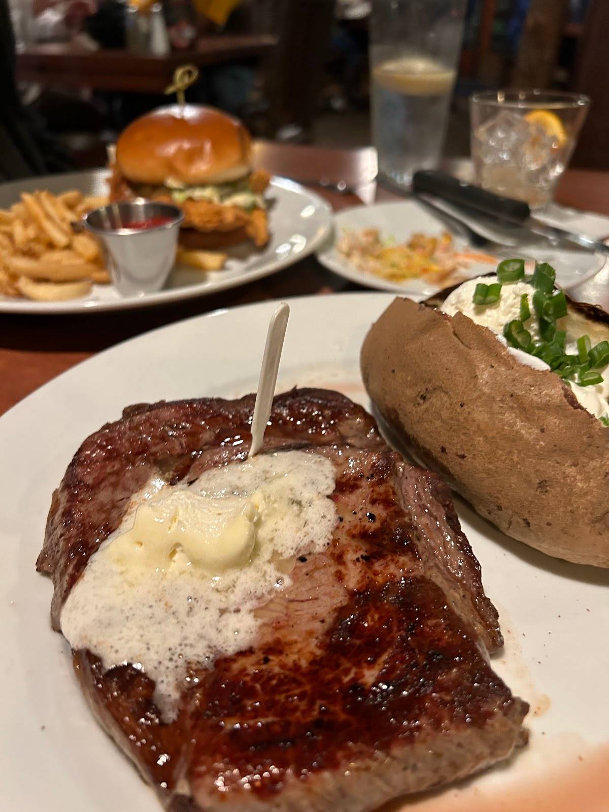 Claim Jumper Steakhouse & Bar - San Diego, CA restaurant in San Diego - photo 10