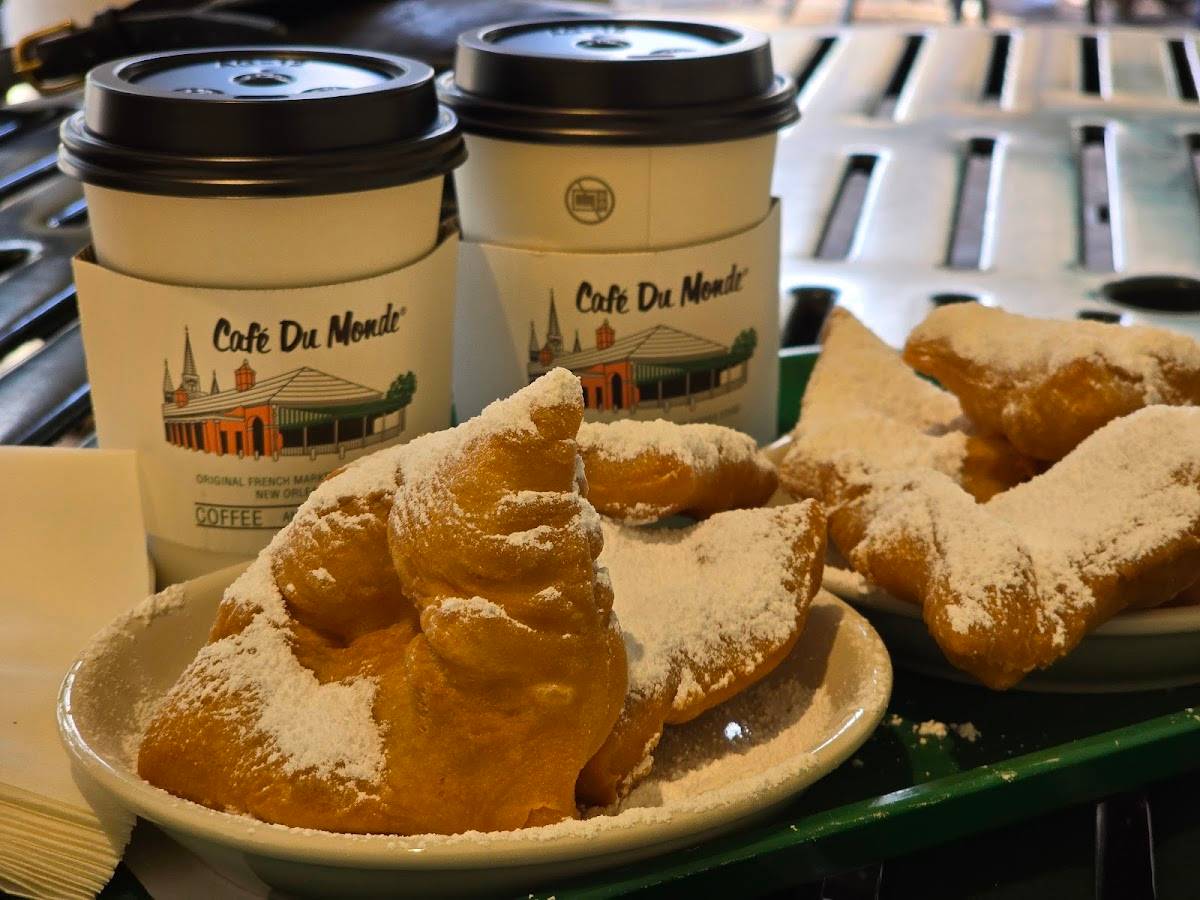Café Du Monde – City Park restaurant in New Orleans - photo 3