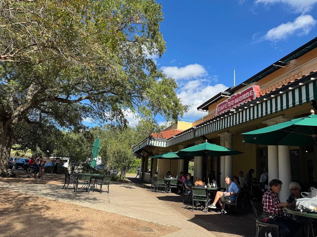 Café Du Monde – City Park restaurant in New Orleans - photo 9
