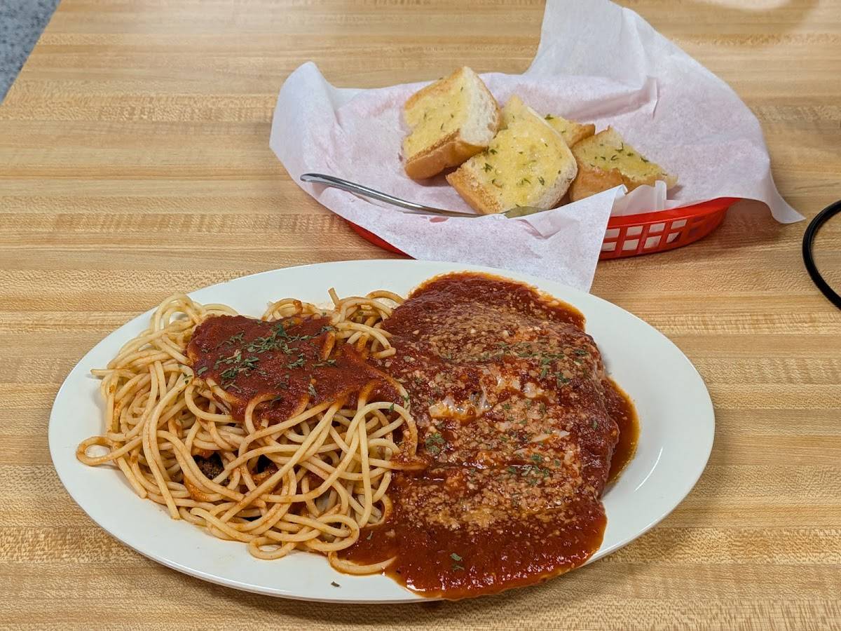 Mandola's Deli restaurant in Houston - photo 7