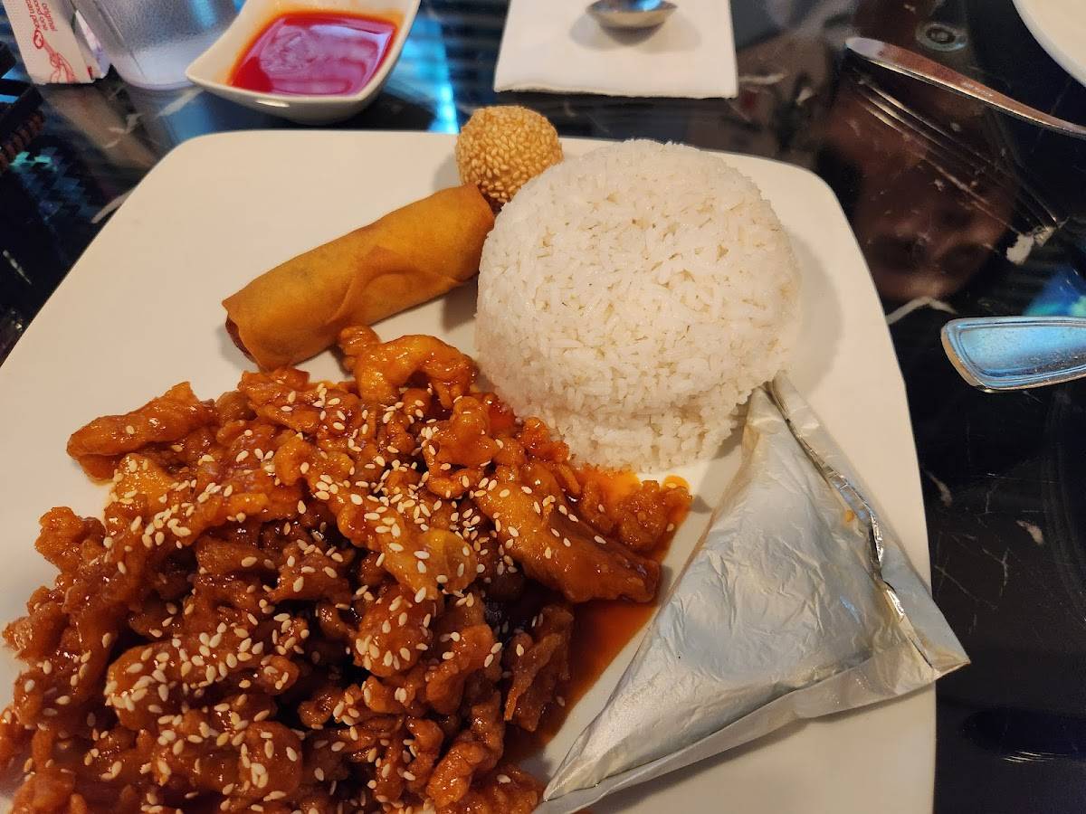 WANG'S TABLE restaurant in Reno - photo 2