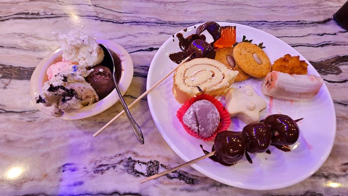 King Buffet restaurant in Los Angeles - main photo