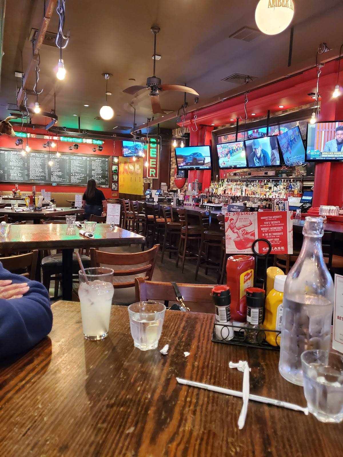 Grease Burger Beer and Whiskey Bar restaurant in West Palm Beach - photo 3