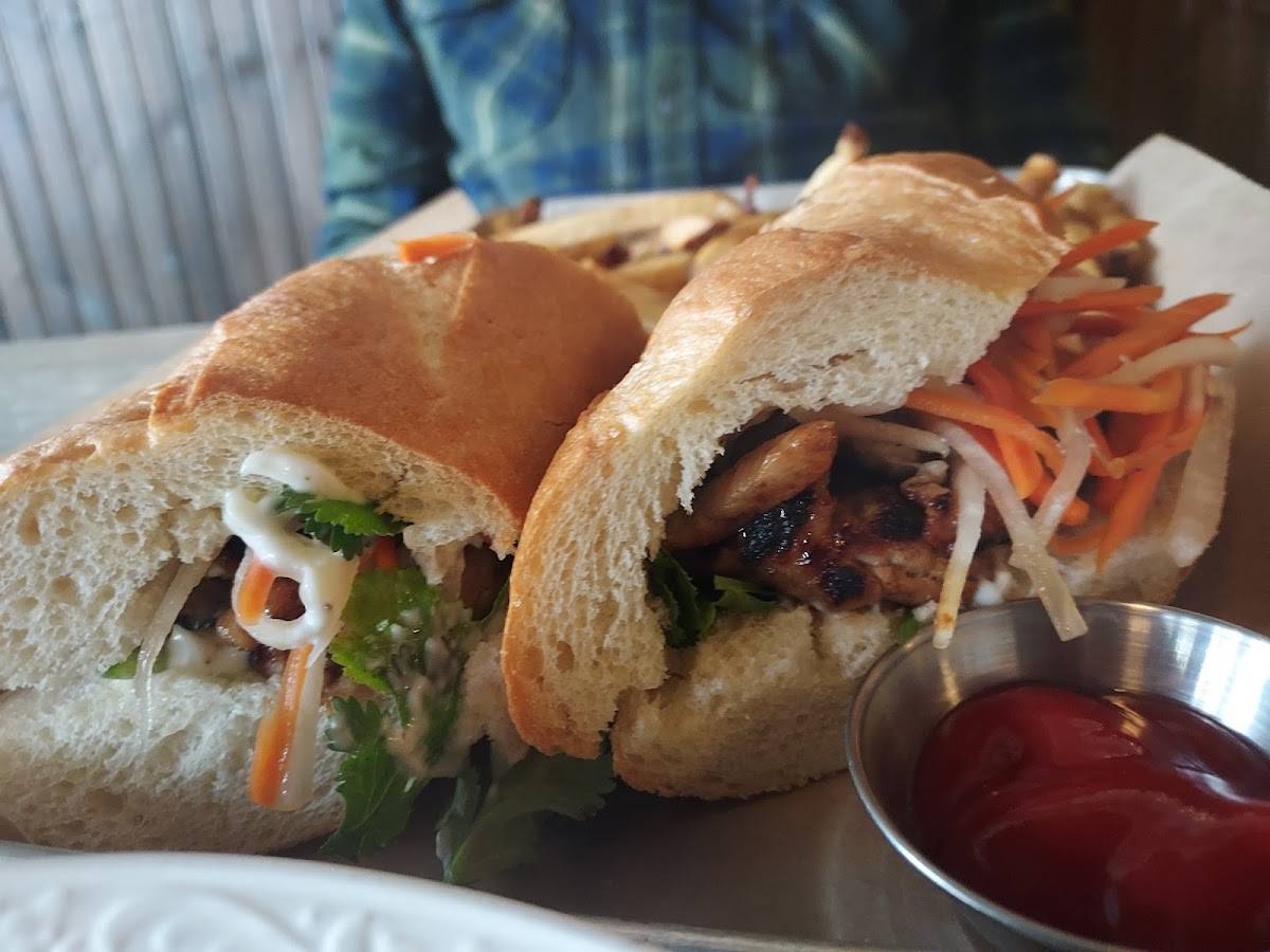 Blind Pig restaurant in Carlton - photo 8