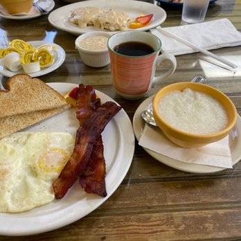 Rigos Cafe restaurant in Texas City - photo 7