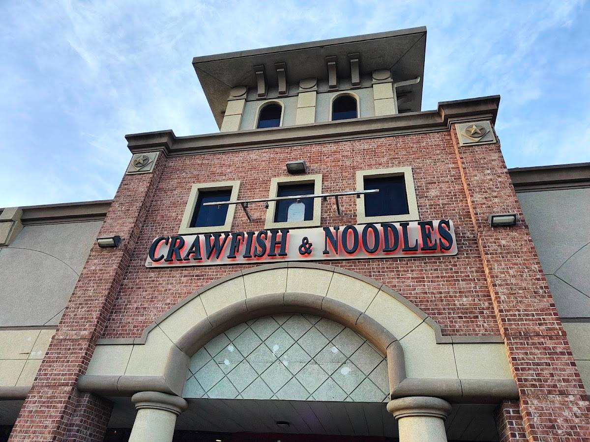 Crawfish & Noodles restaurant in Houston - photo 4