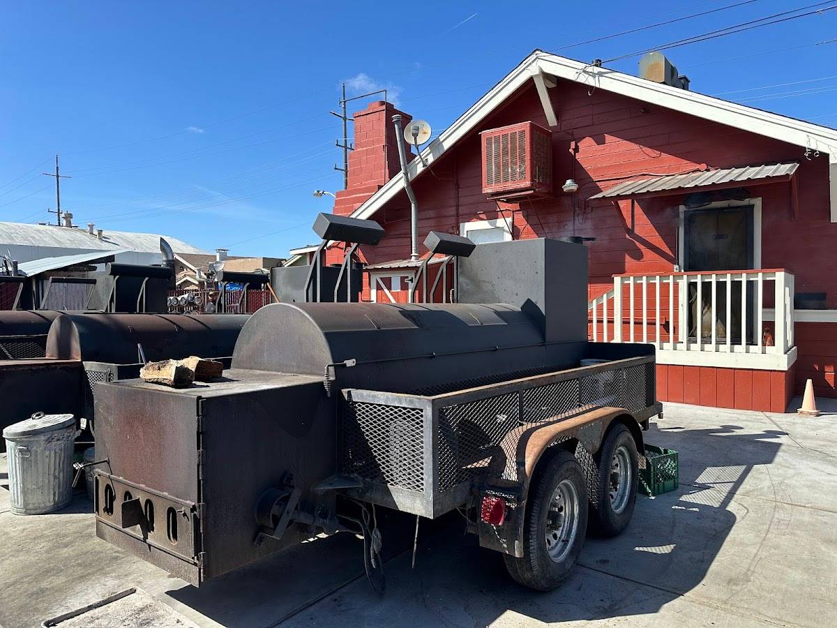 Salinas City BBQ restaurant in Salinas - photo 5