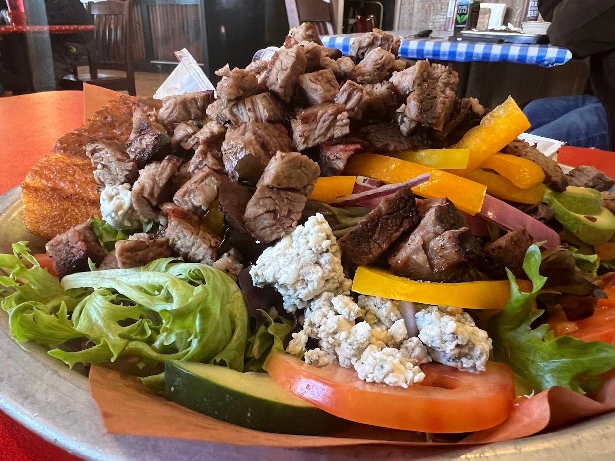 Salinas City BBQ restaurant in Salinas - photo 9