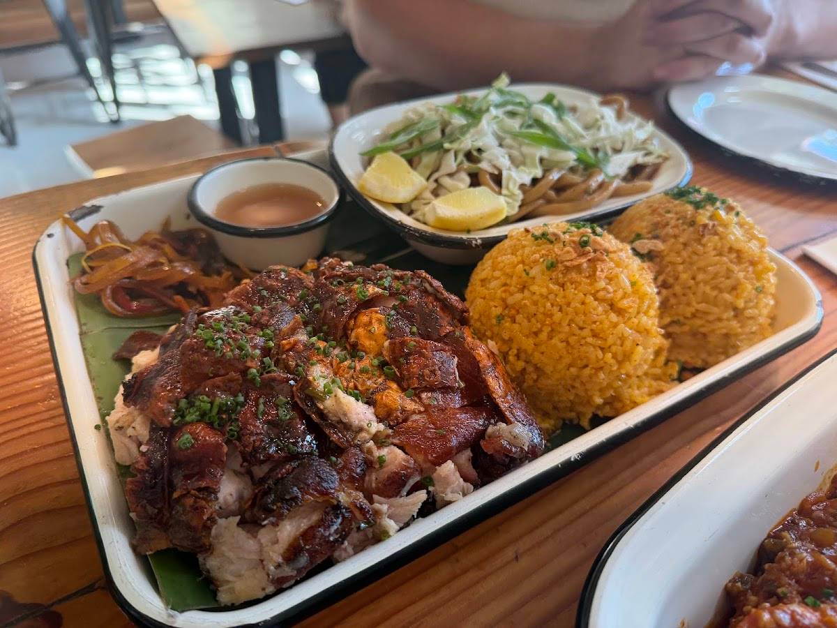 Kuya Lord restaurant in Los Angeles - photo 4