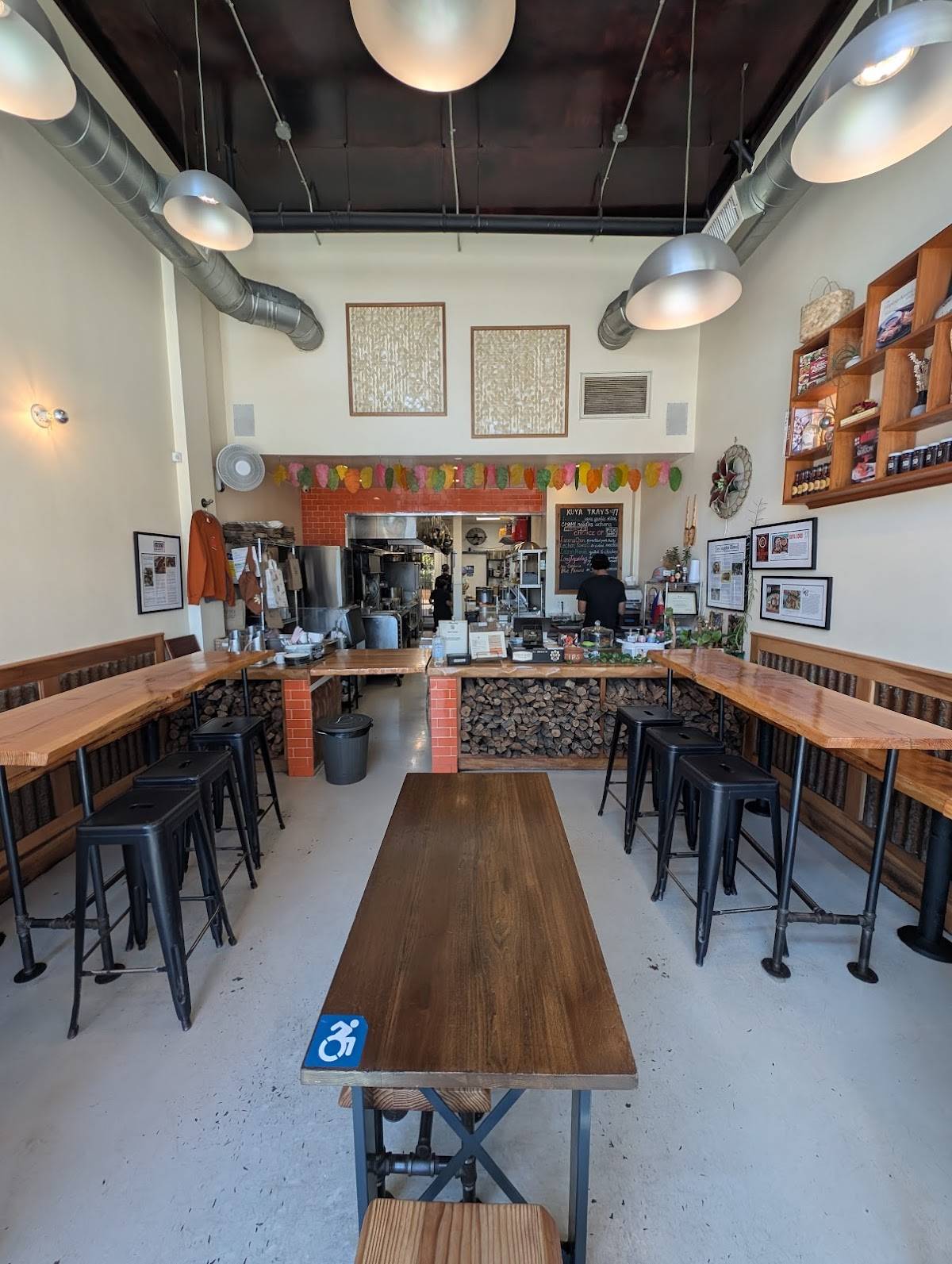 Kuya Lord restaurant in Los Angeles - photo 6