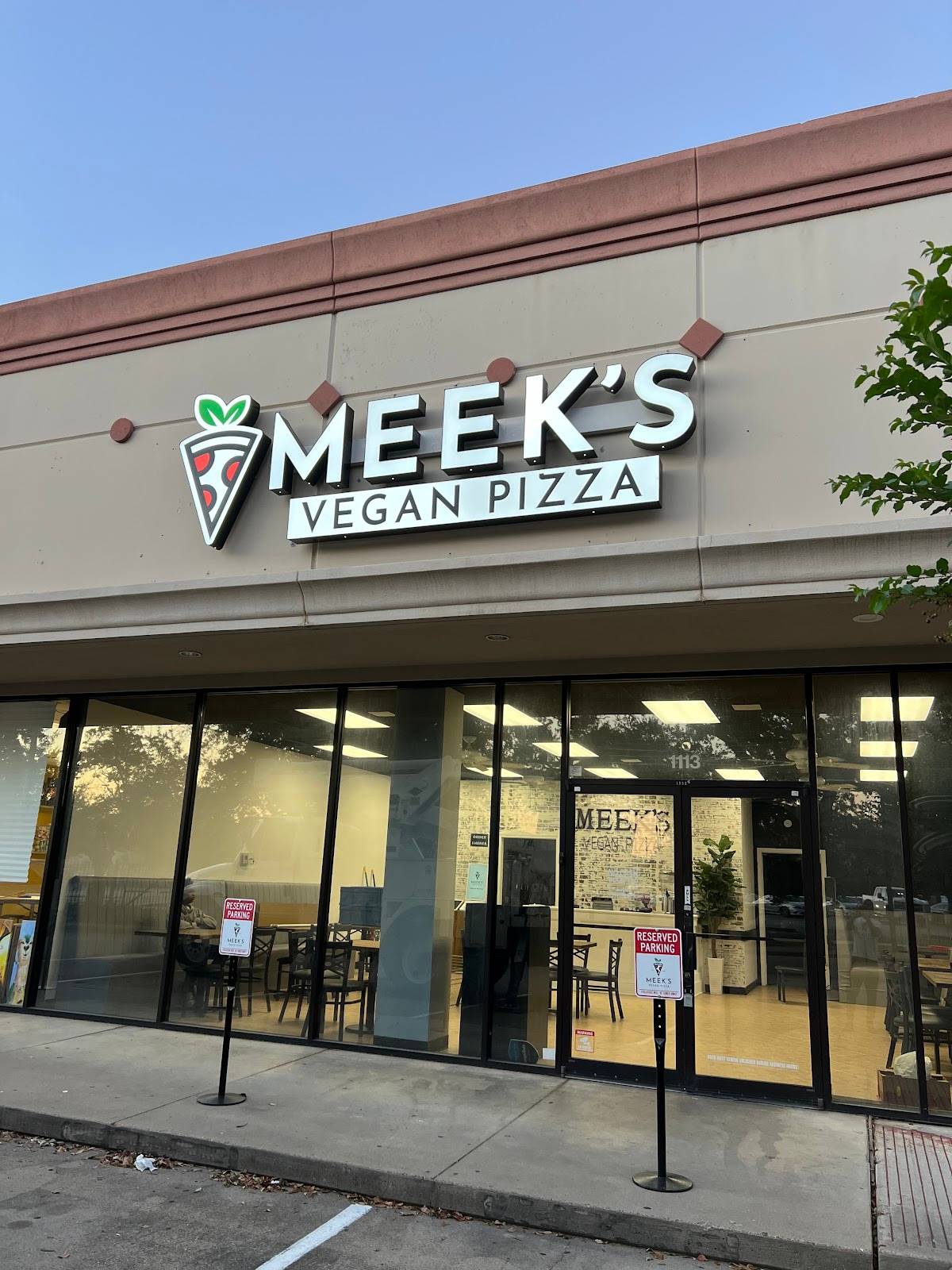 Meek's Vegan Pizza restaurant in Houston - main photo