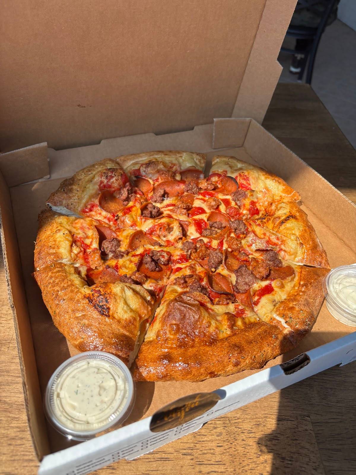 Meek's Vegan Pizza restaurant in Houston - photo 7