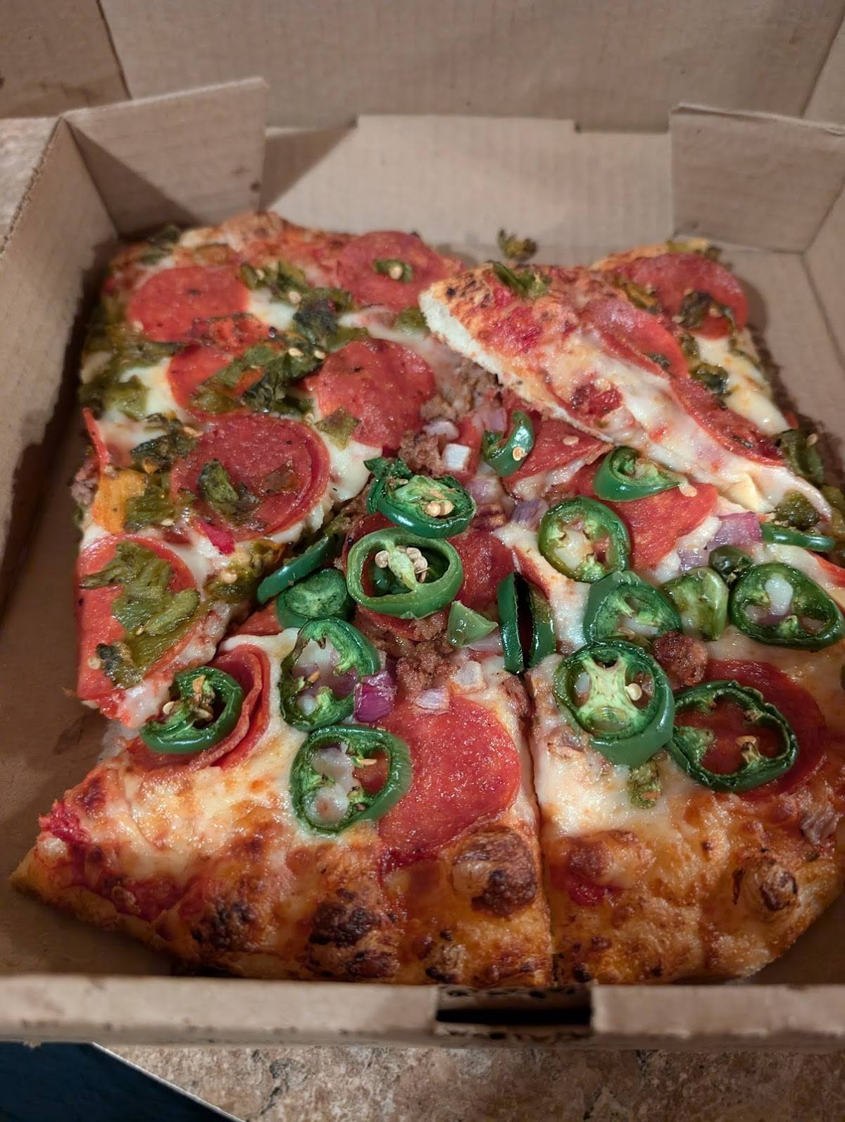 Pizza Barn restaurant in Edgewood - photo 2
