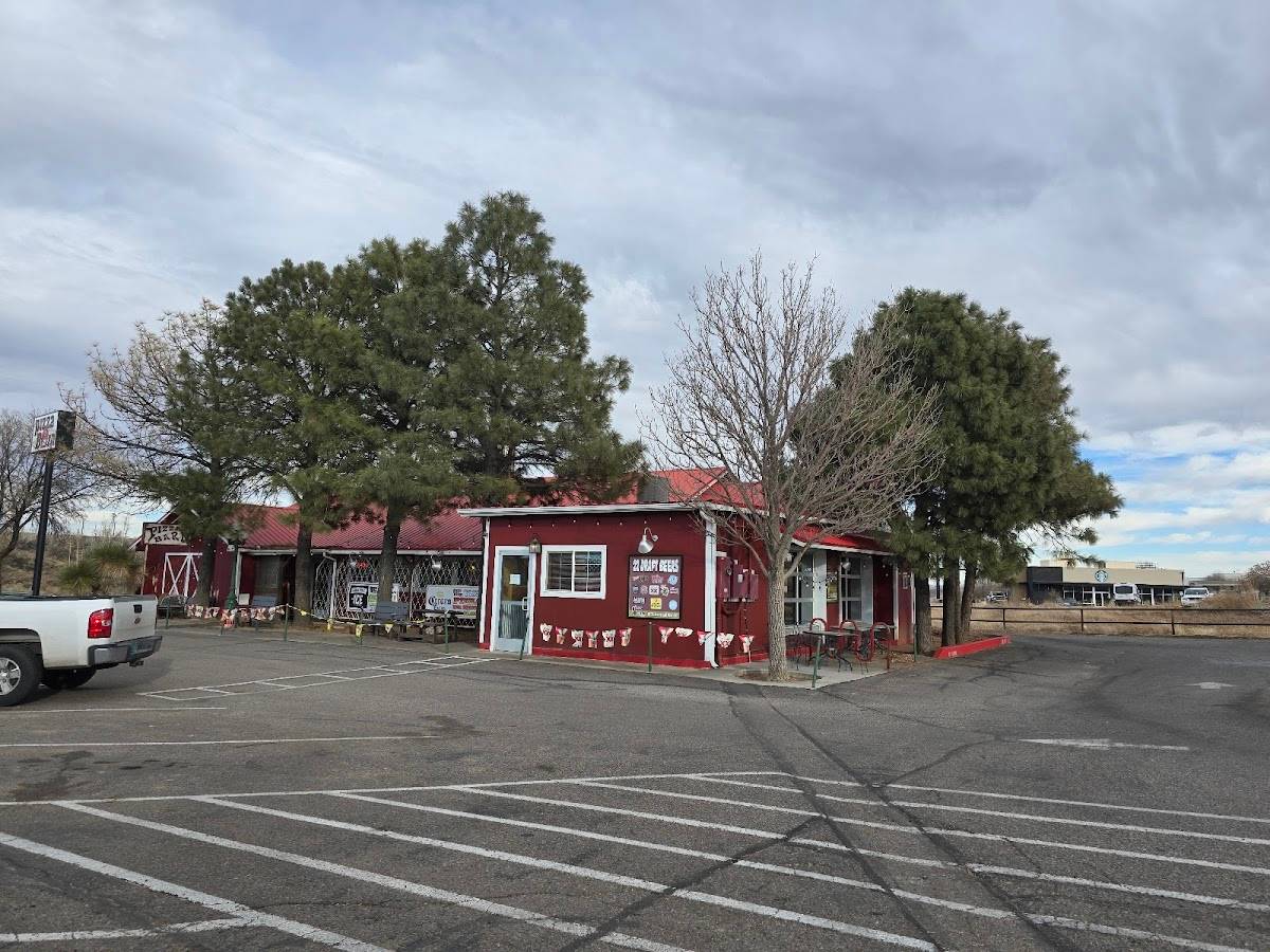 Pizza Barn restaurant in Edgewood - photo 3