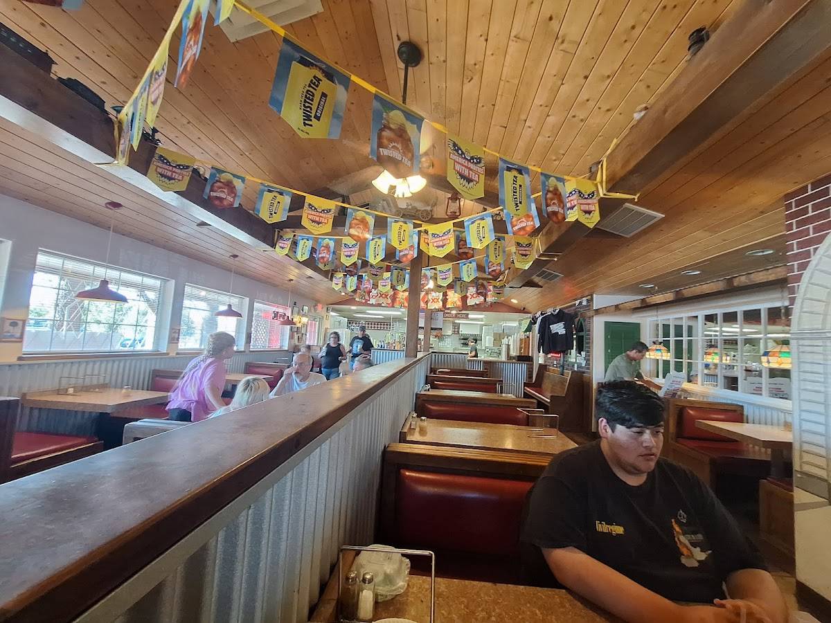 Pizza Barn restaurant in Edgewood - photo 5