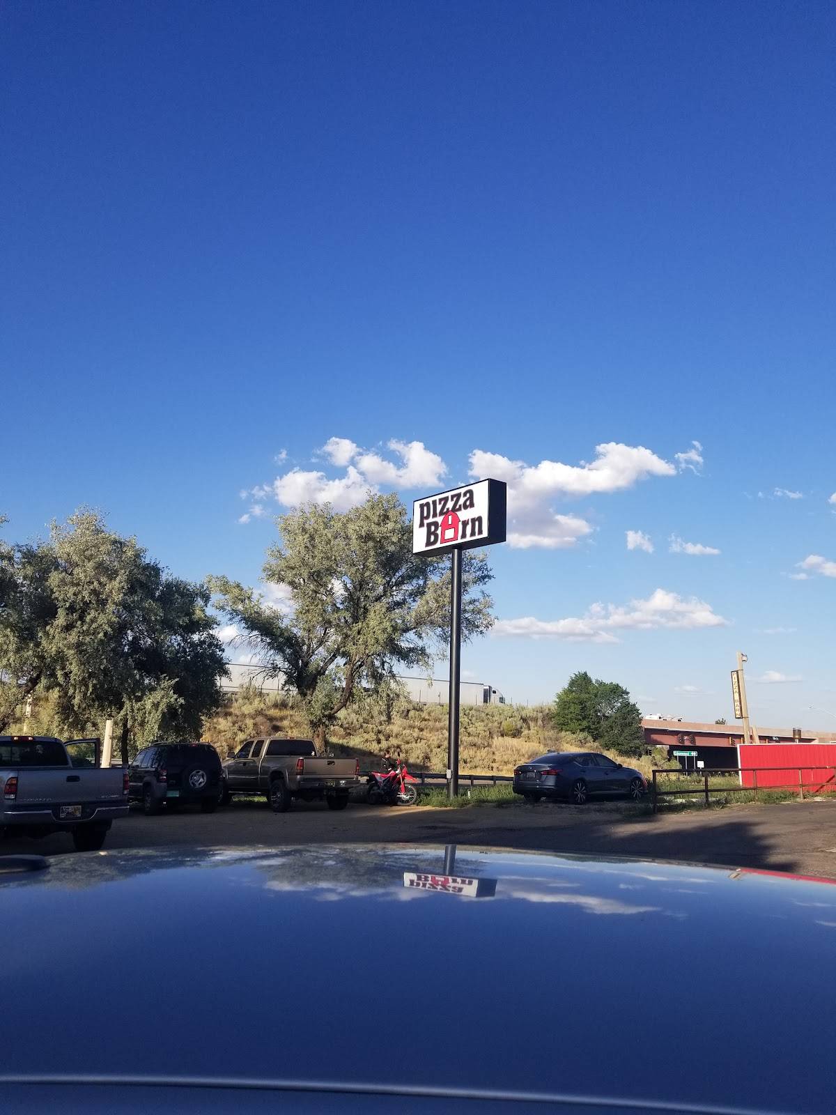 Pizza Barn restaurant in Edgewood - photo 10