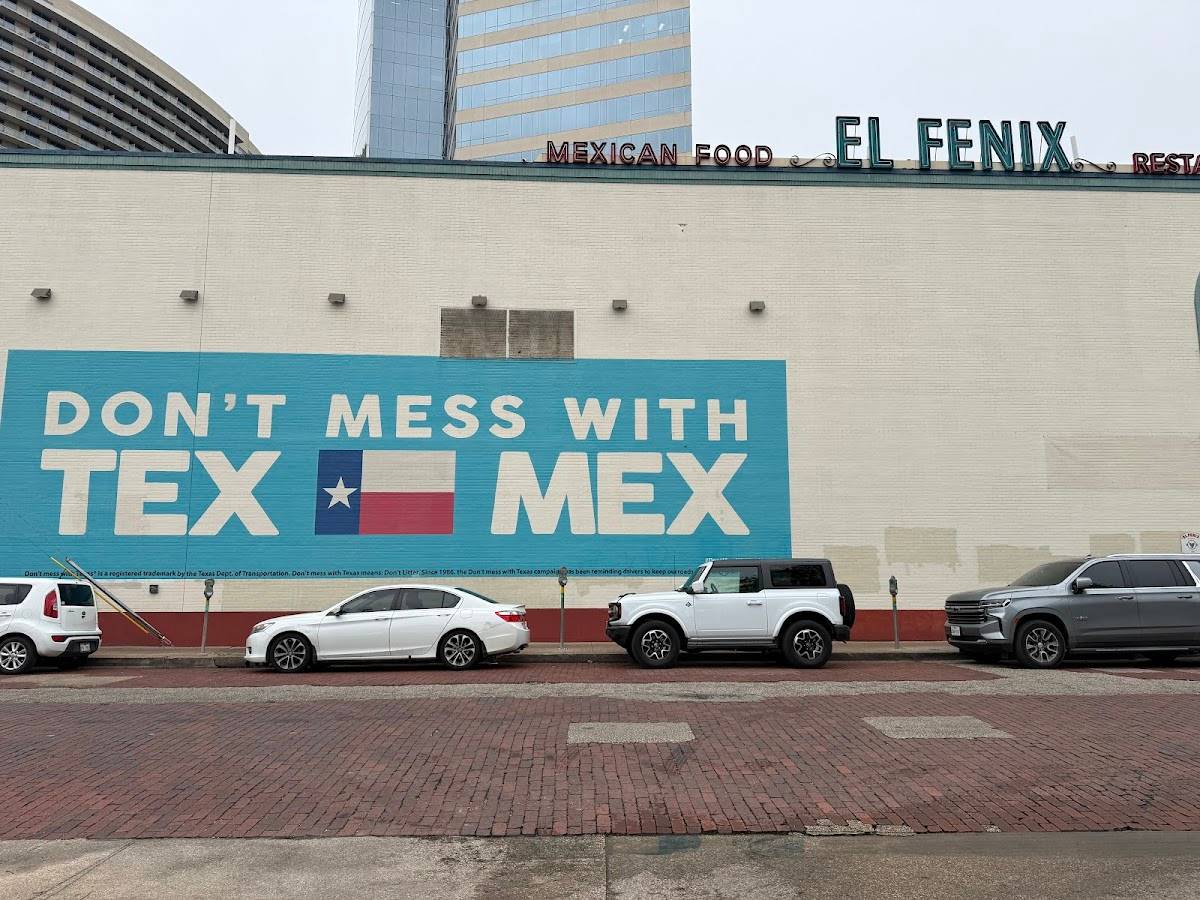 El Fenix restaurant in Dallas - photo 2