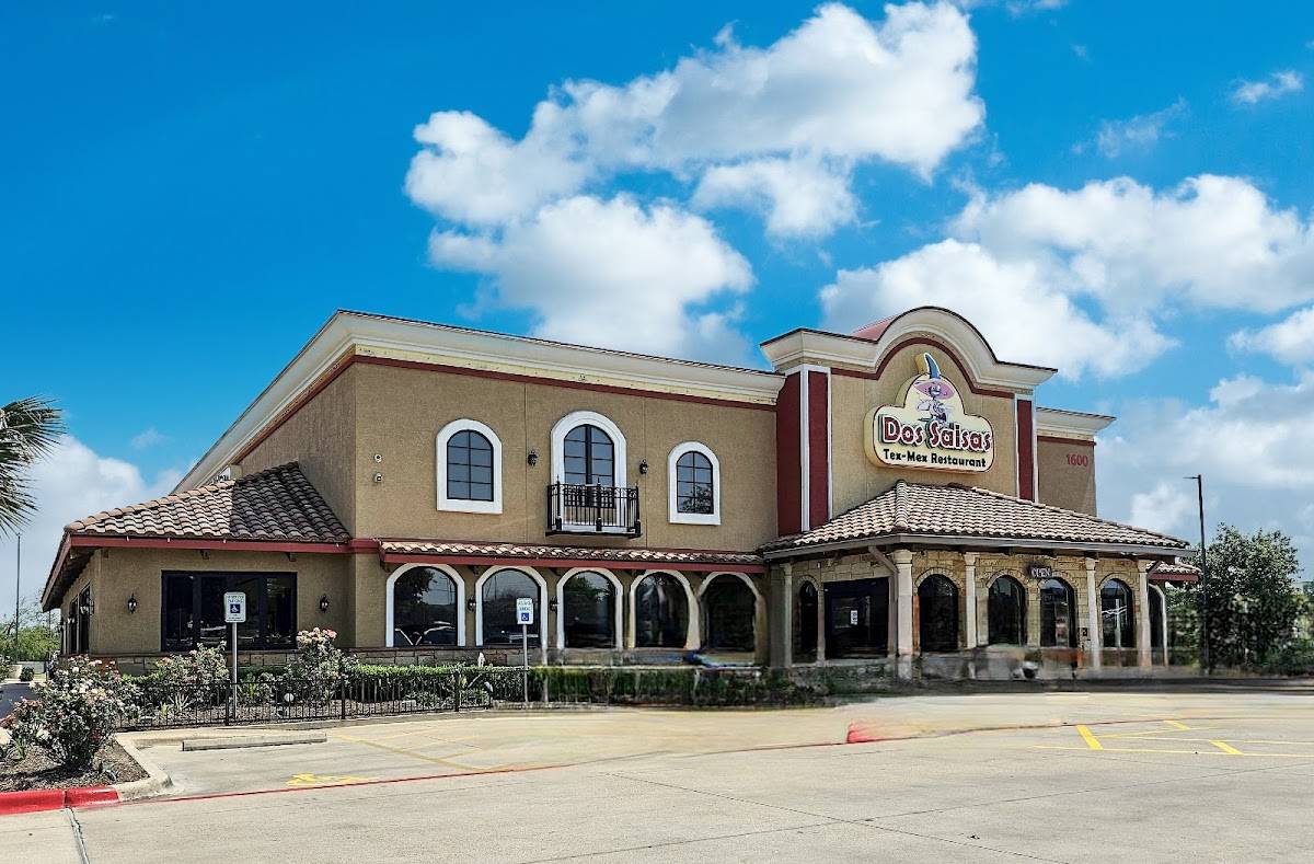 Dos Salsas restaurant in Cedar Park - photo 4