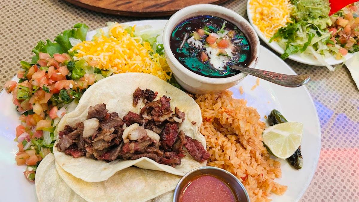 Dos Salsas restaurant in Cedar Park - photo 10