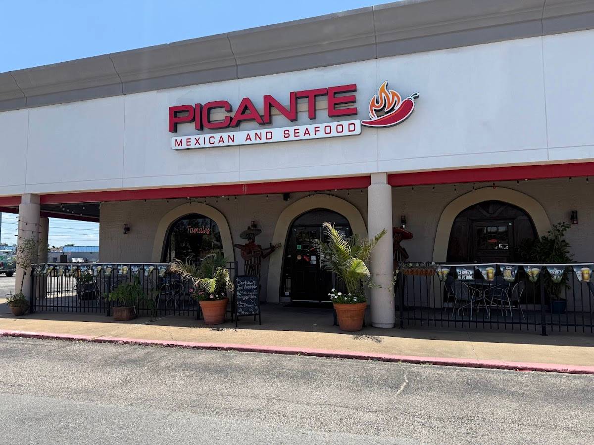 Picante Mexican and Seafood restaurant in Houston - photo 5