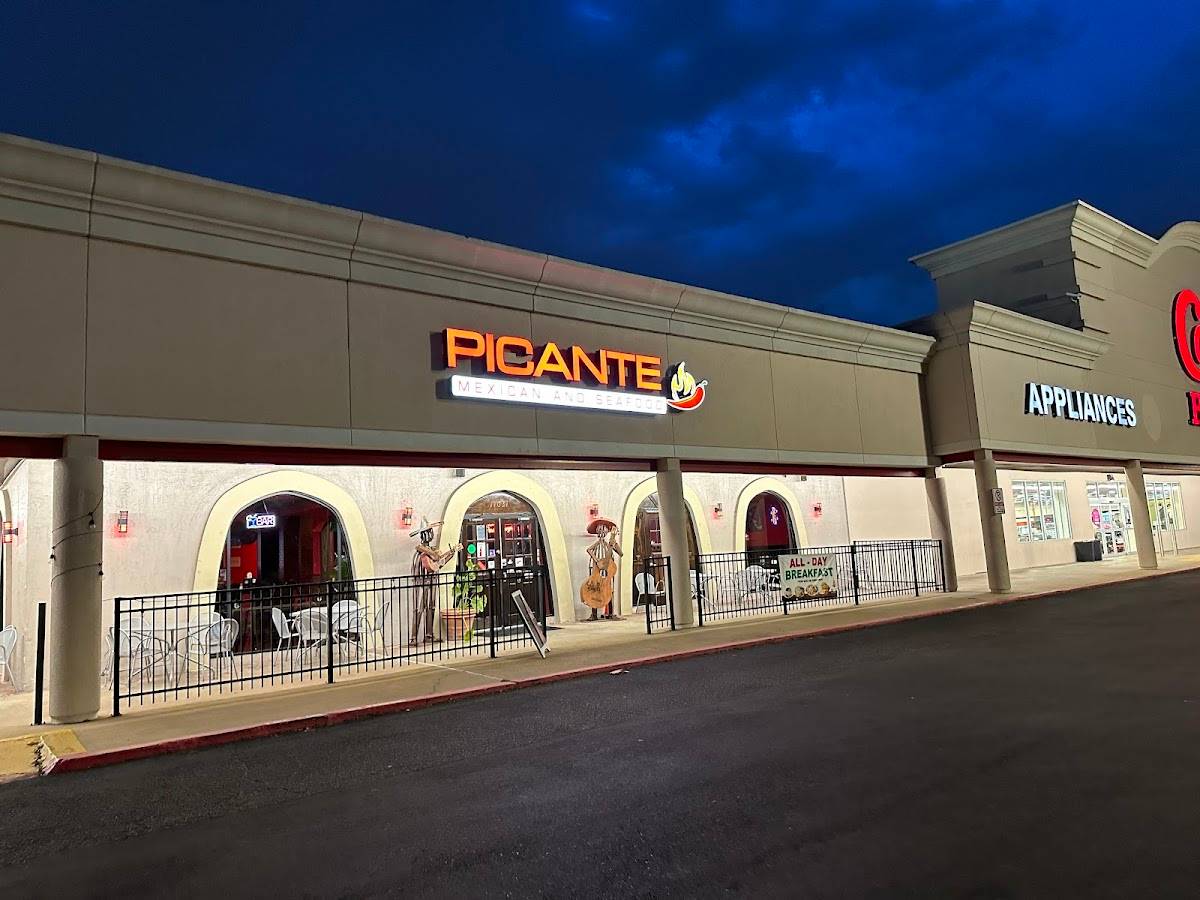 Picante Mexican and Seafood restaurant in Houston - photo 10
