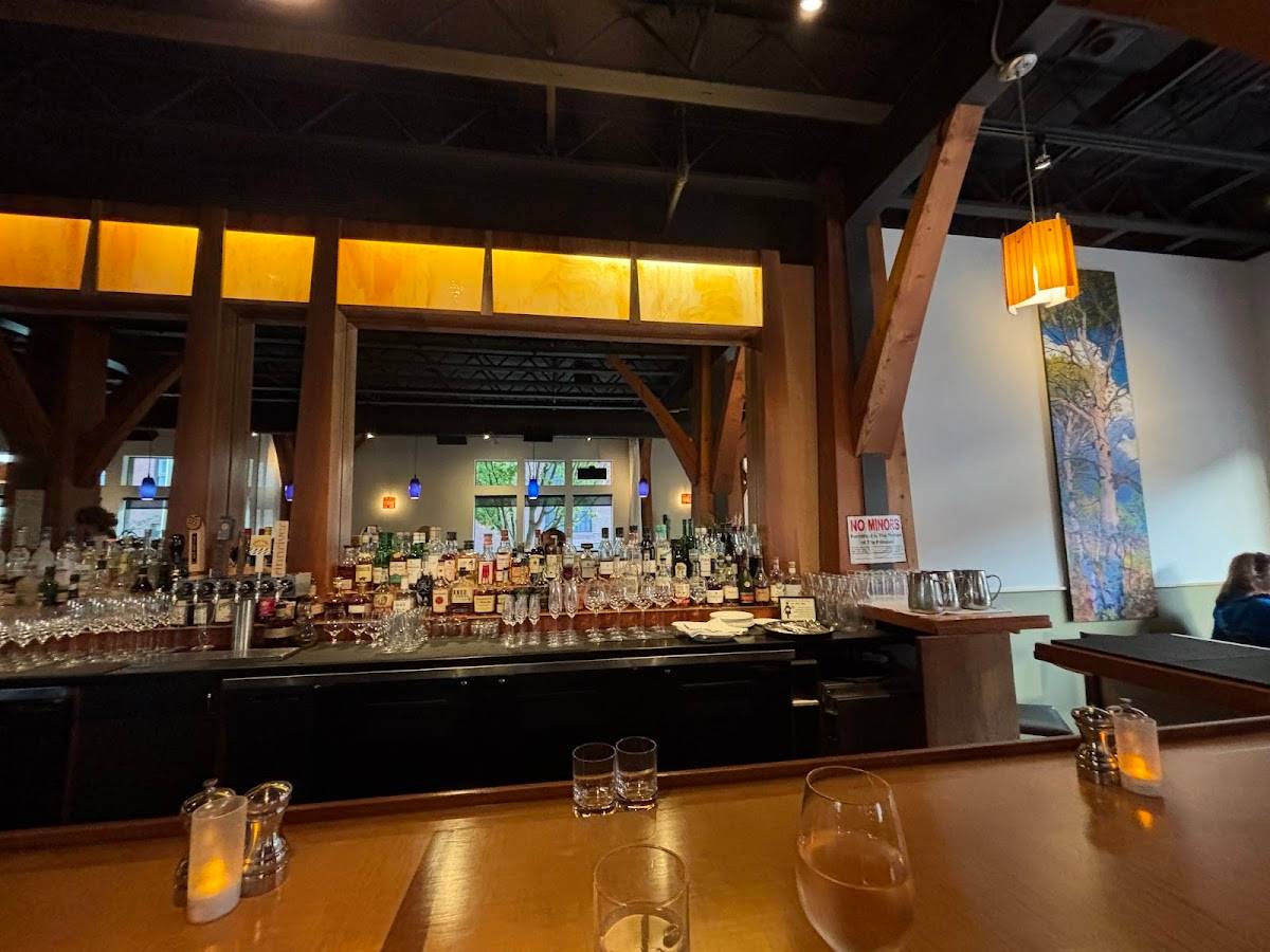 Celilo Restaurant & Bar restaurant in Hood River - photo 6
