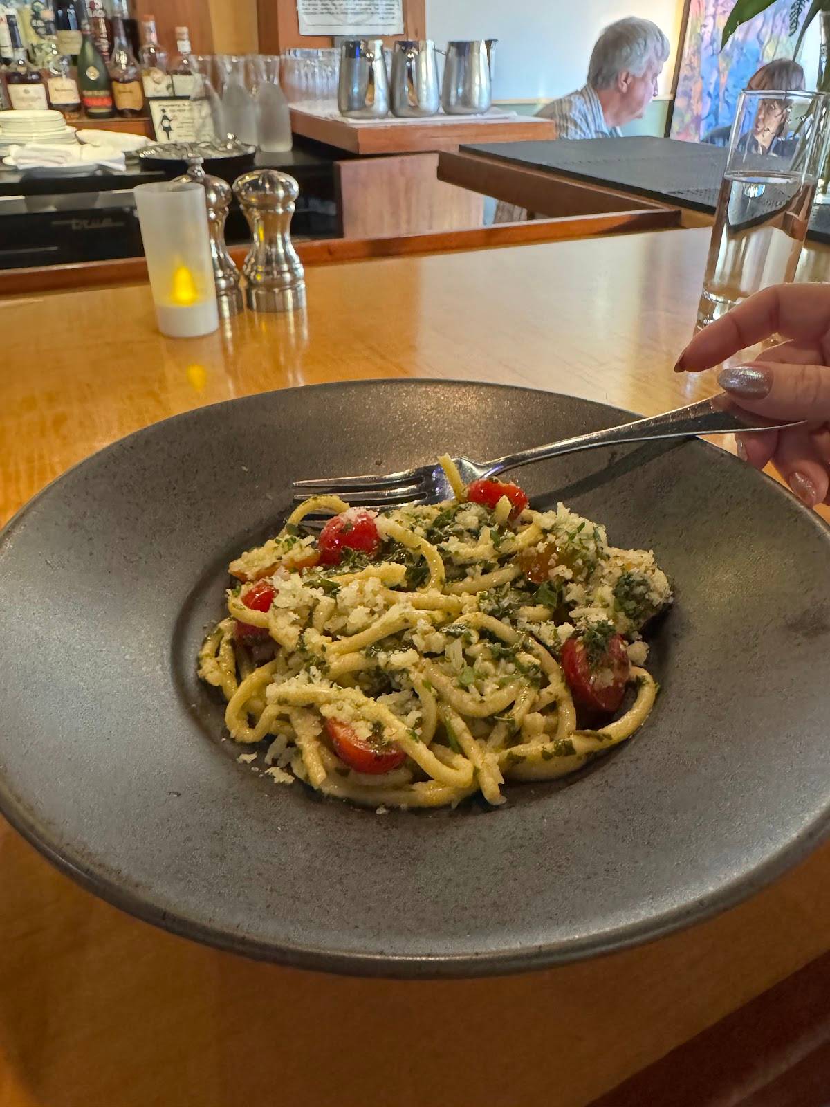 Celilo Restaurant & Bar restaurant in Hood River - photo 9
