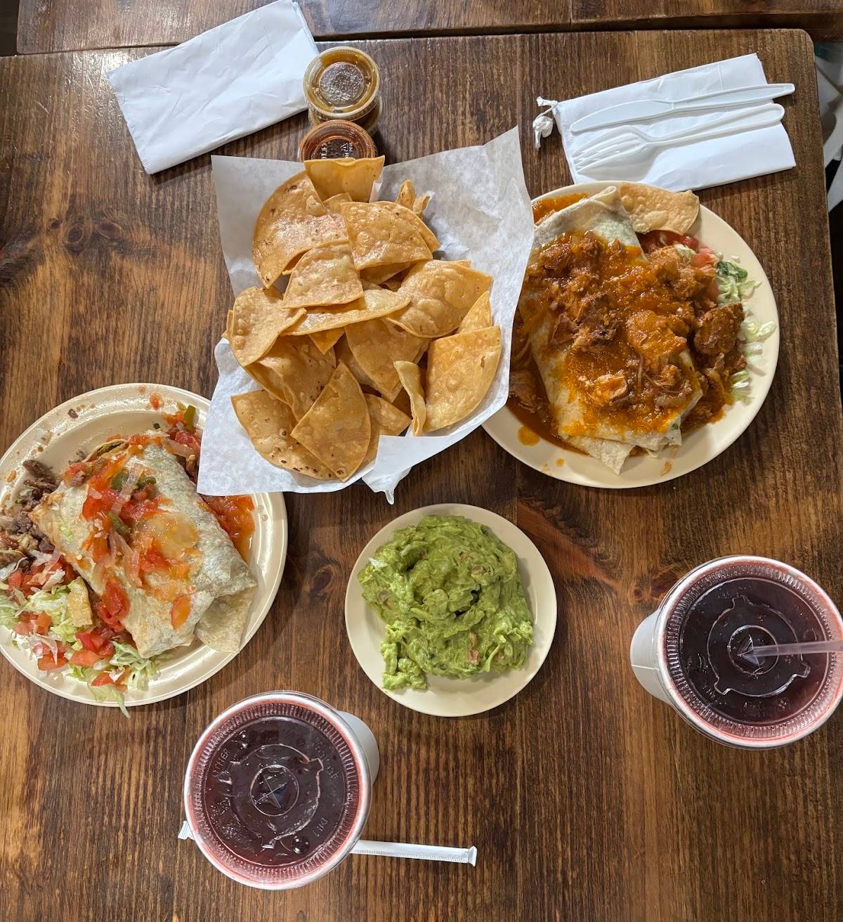 El Tepeyac Cafe restaurant in Los Angeles - photo 3