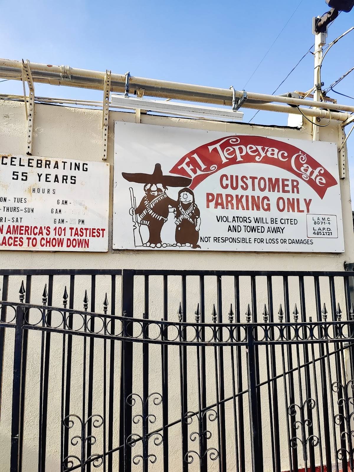El Tepeyac Cafe restaurant in Los Angeles - photo 4