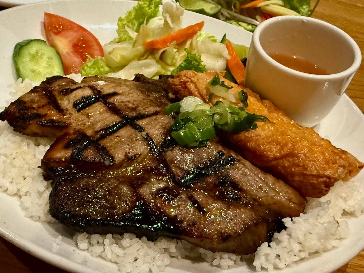 Brodard Chateau restaurant in Garden Grove - photo 3