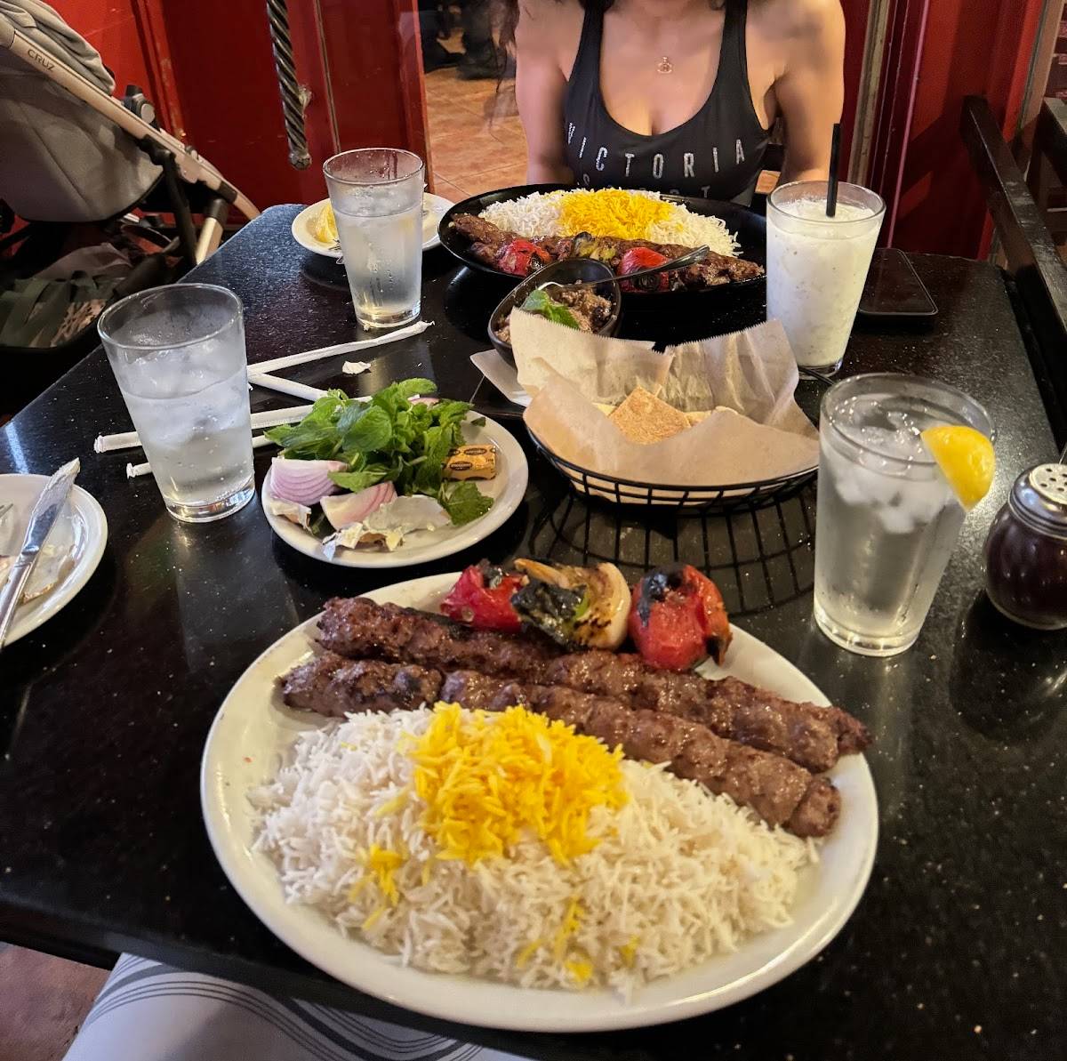 Shamshiri Grill restaurant in Los Angeles - photo 3