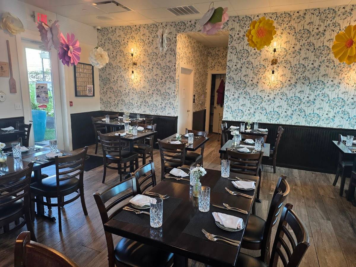 Ed's Bistro restaurant in La Porte - photo 3
