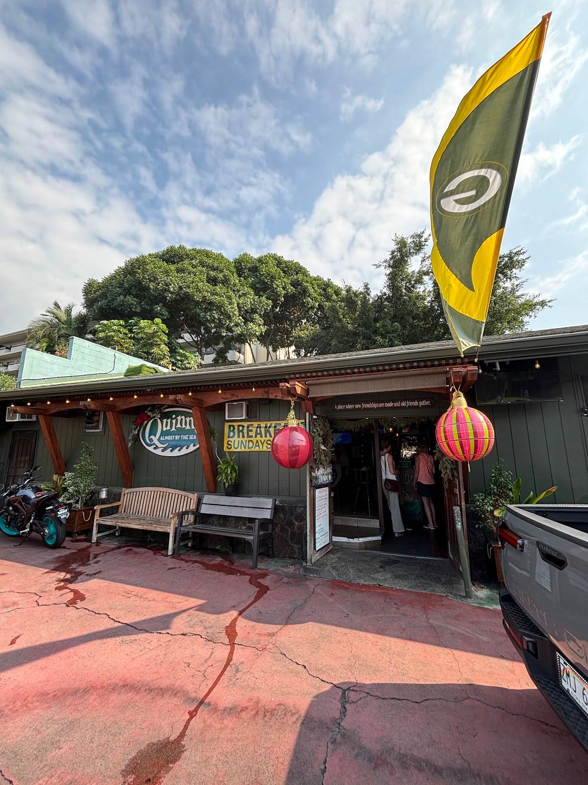 Quinn's Almost by the Sea restaurant in Kailua Kona - photo 10