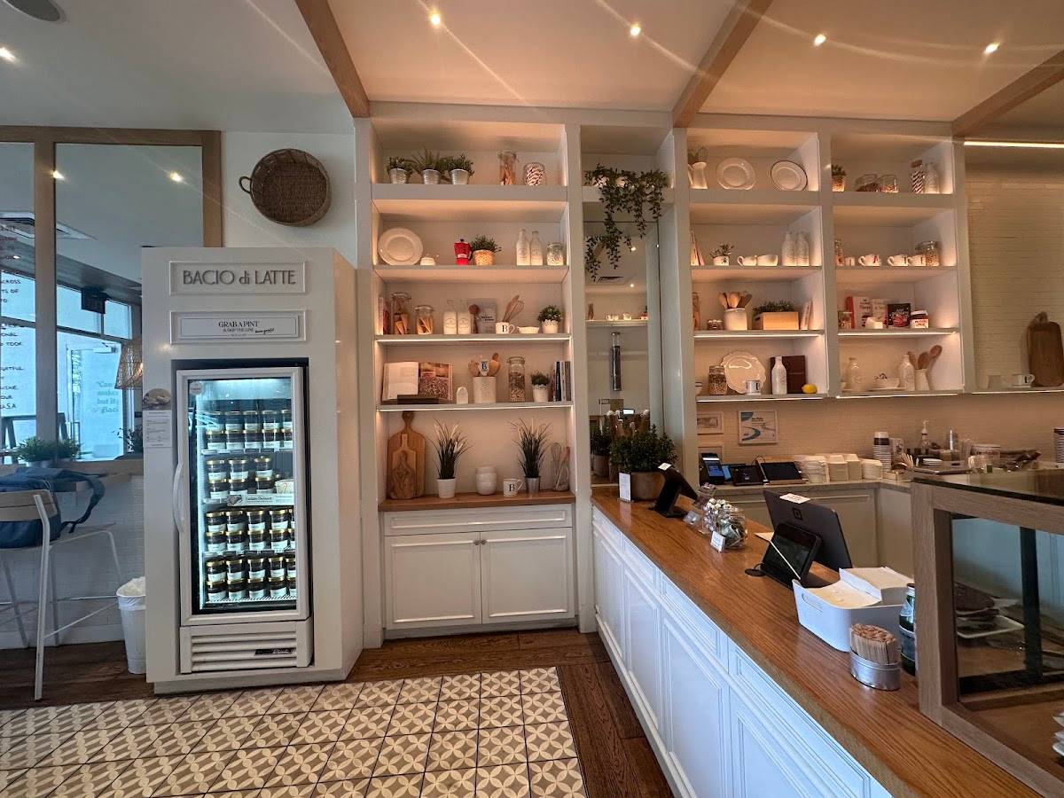 Bacio di Latte | Brentwood, LA restaurant in Los Angeles - photo 6