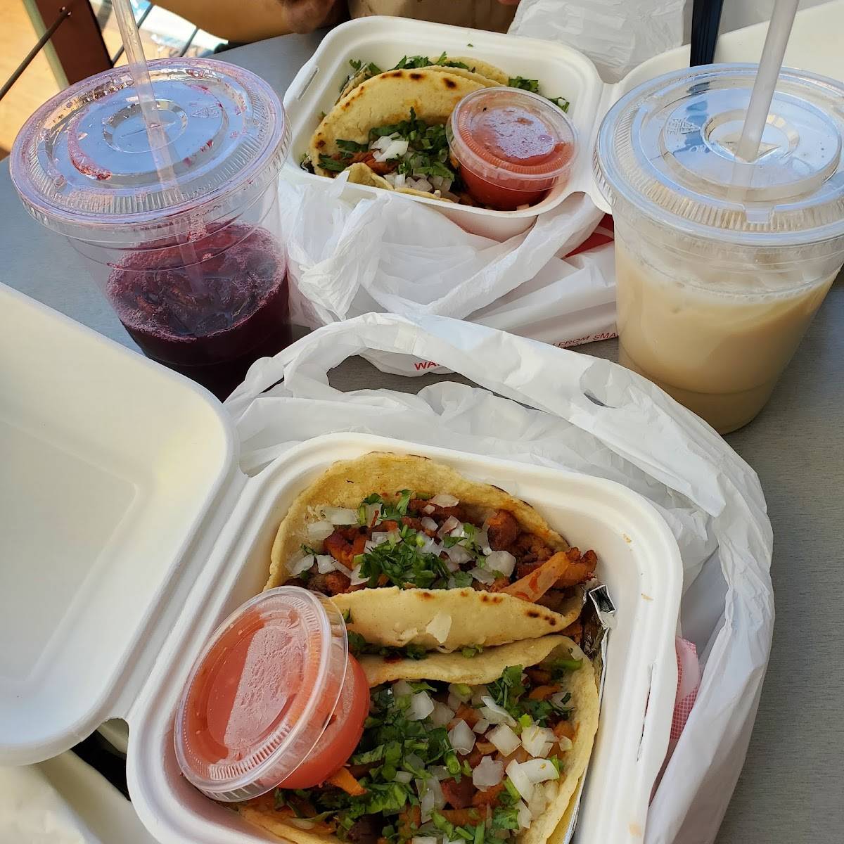 Pinches Tacos - Photo 2