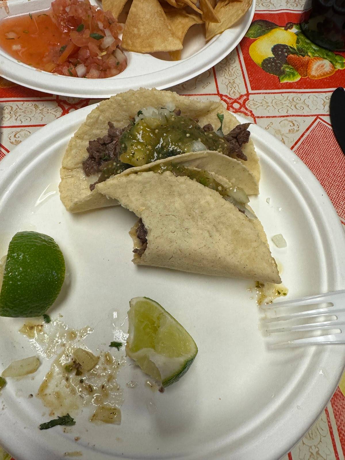 Pinches Tacos - Photo 4