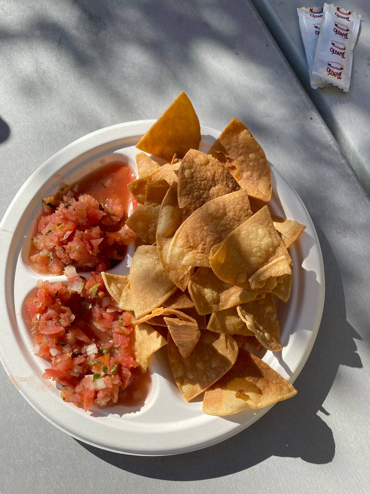 Pinches Tacos - Photo 10