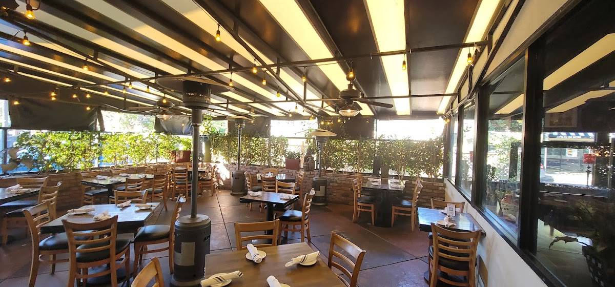 Maria's Italian Kitchen restaurant in Los Angeles - photo 10