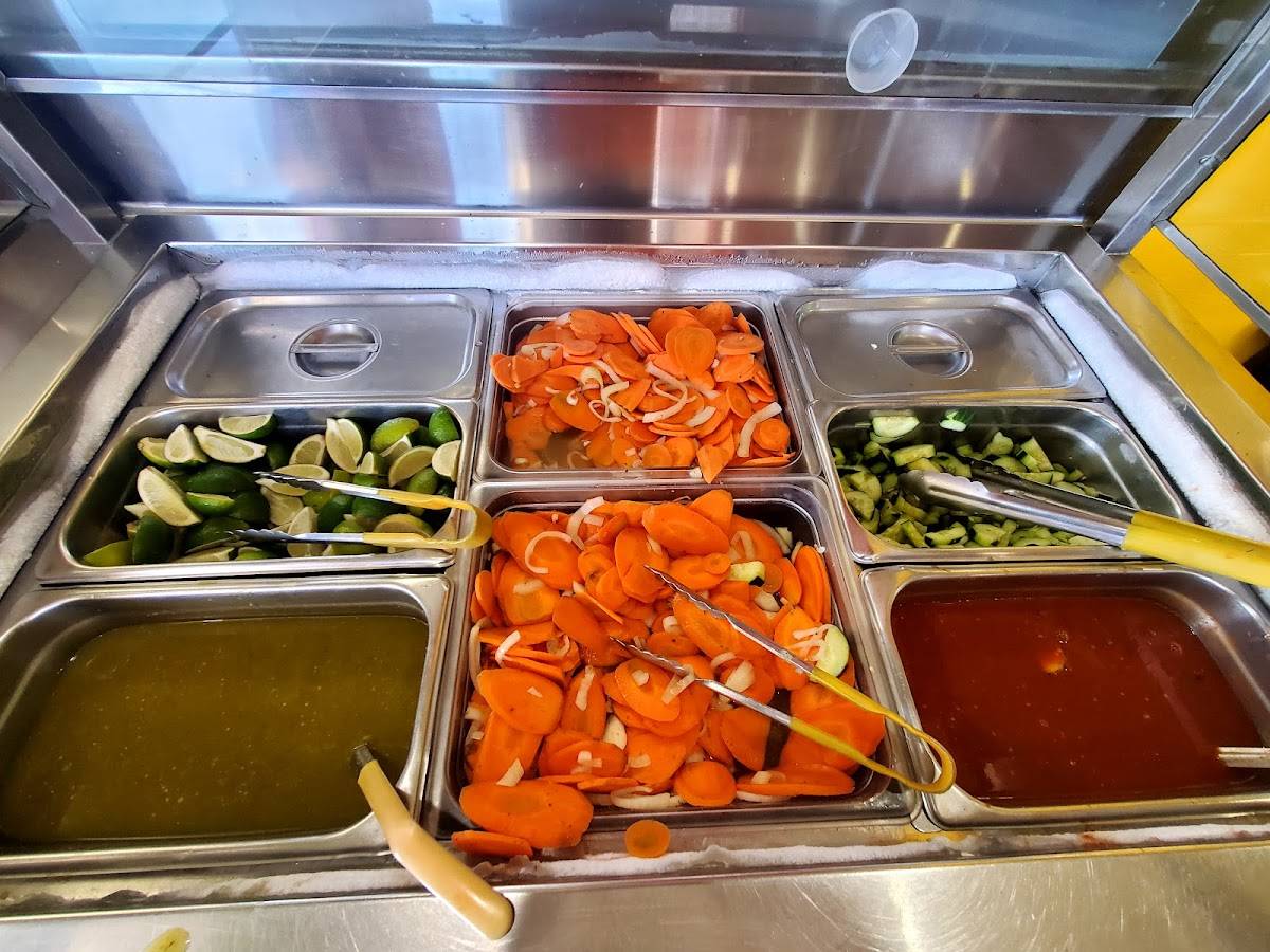Roberto's Taco Shop restaurant in Reno - photo 2