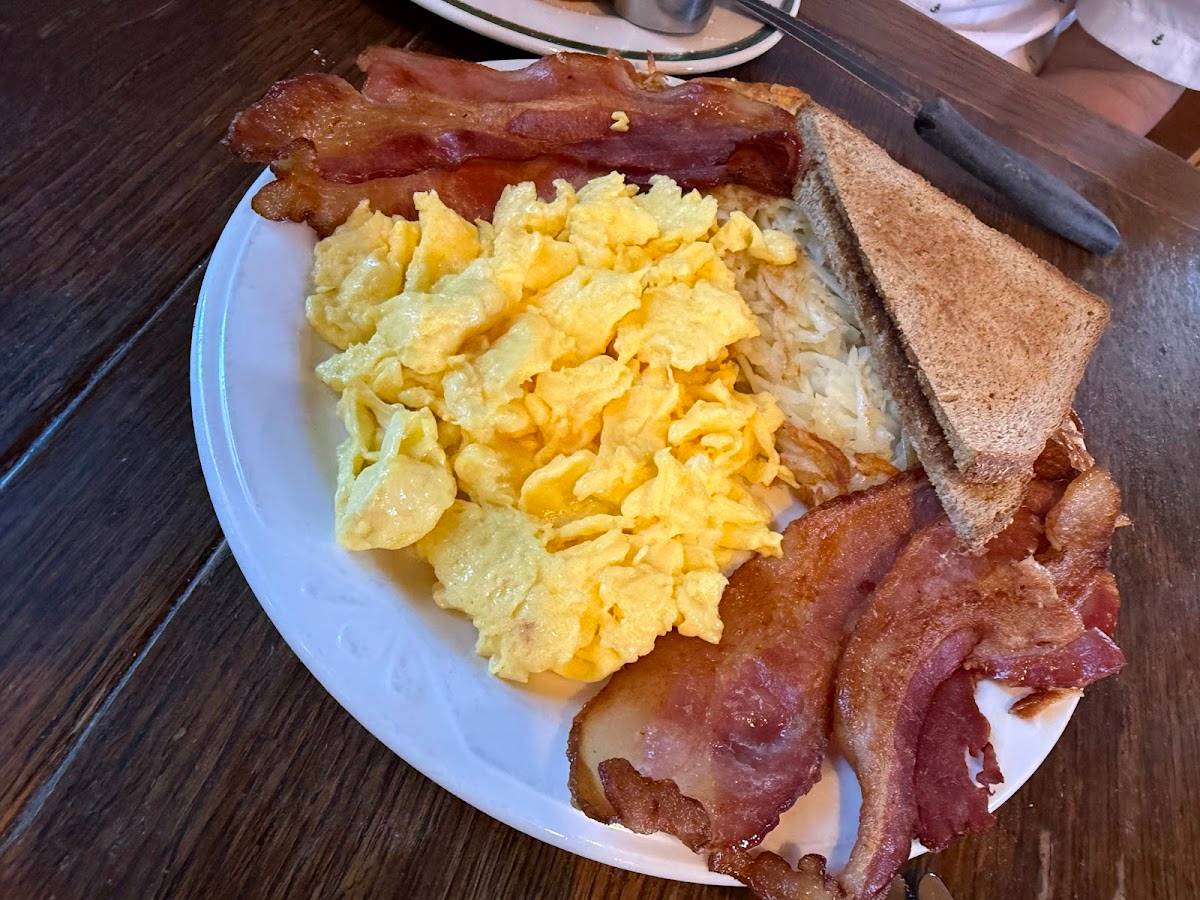 The Pump Cafe restaurant in Springfield - photo 8