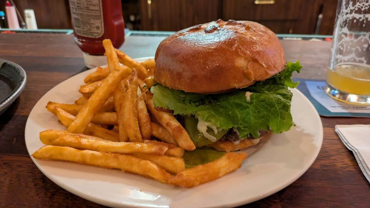 Blue Star Cafe & Pub restaurant in Seattle - photo 3
