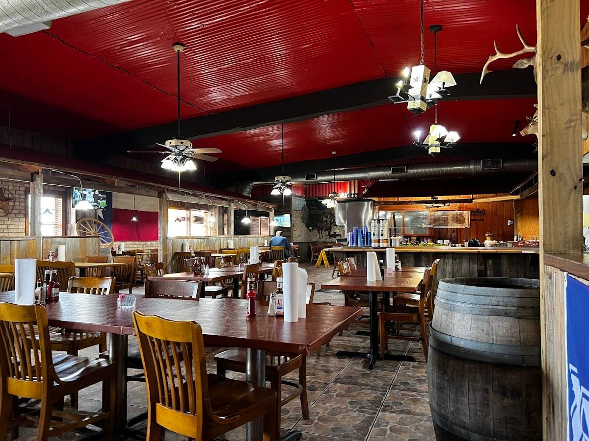 Tony's BBQ & Steakhouse restaurant in La Porte - photo 3