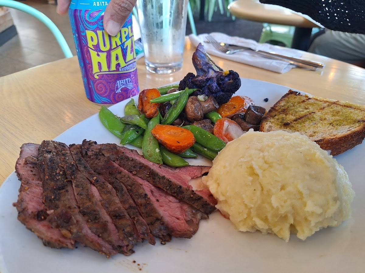 Tender Greens restaurant in Marina del Rey - photo 5