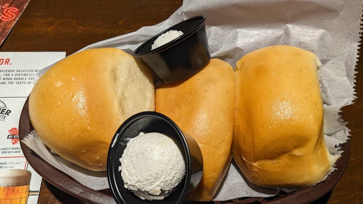 Logan's Roadhouse restaurant in Houston - photo 5