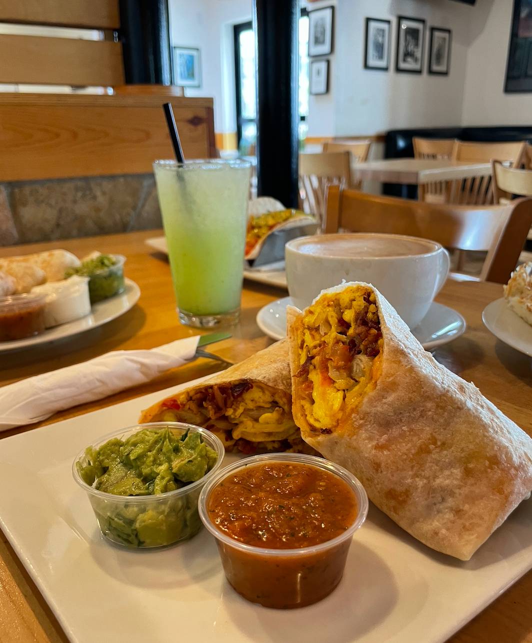 Literati Cafe restaurant in Los Angeles - photo 4