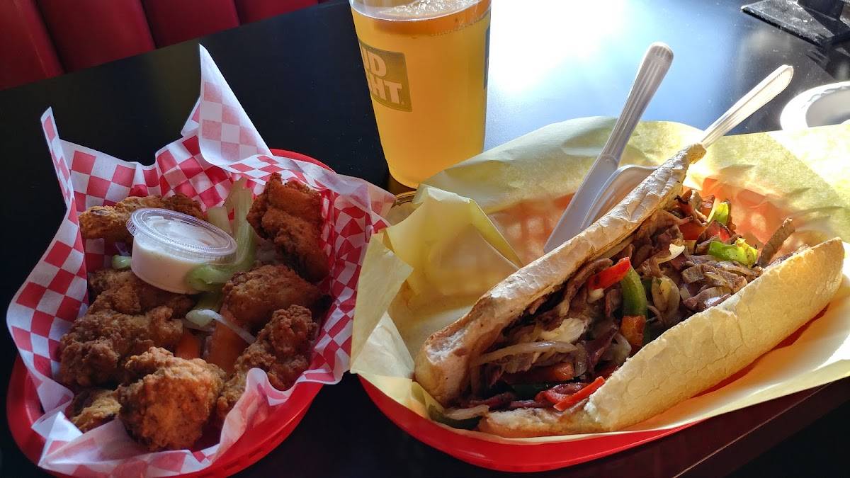 Angelo's Hamburgers restaurant in Anaheim - photo 2