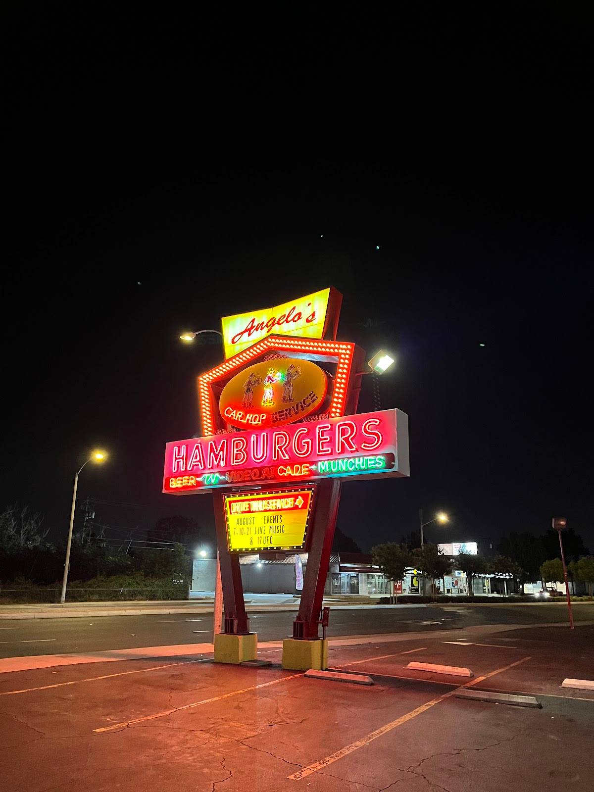 Angelo's Hamburgers restaurant in Anaheim - photo 5