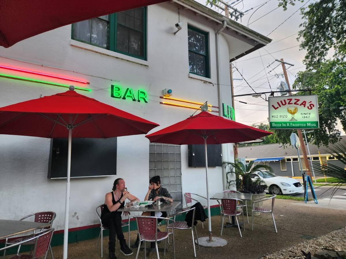 Liuzza's Restaurant & Bar